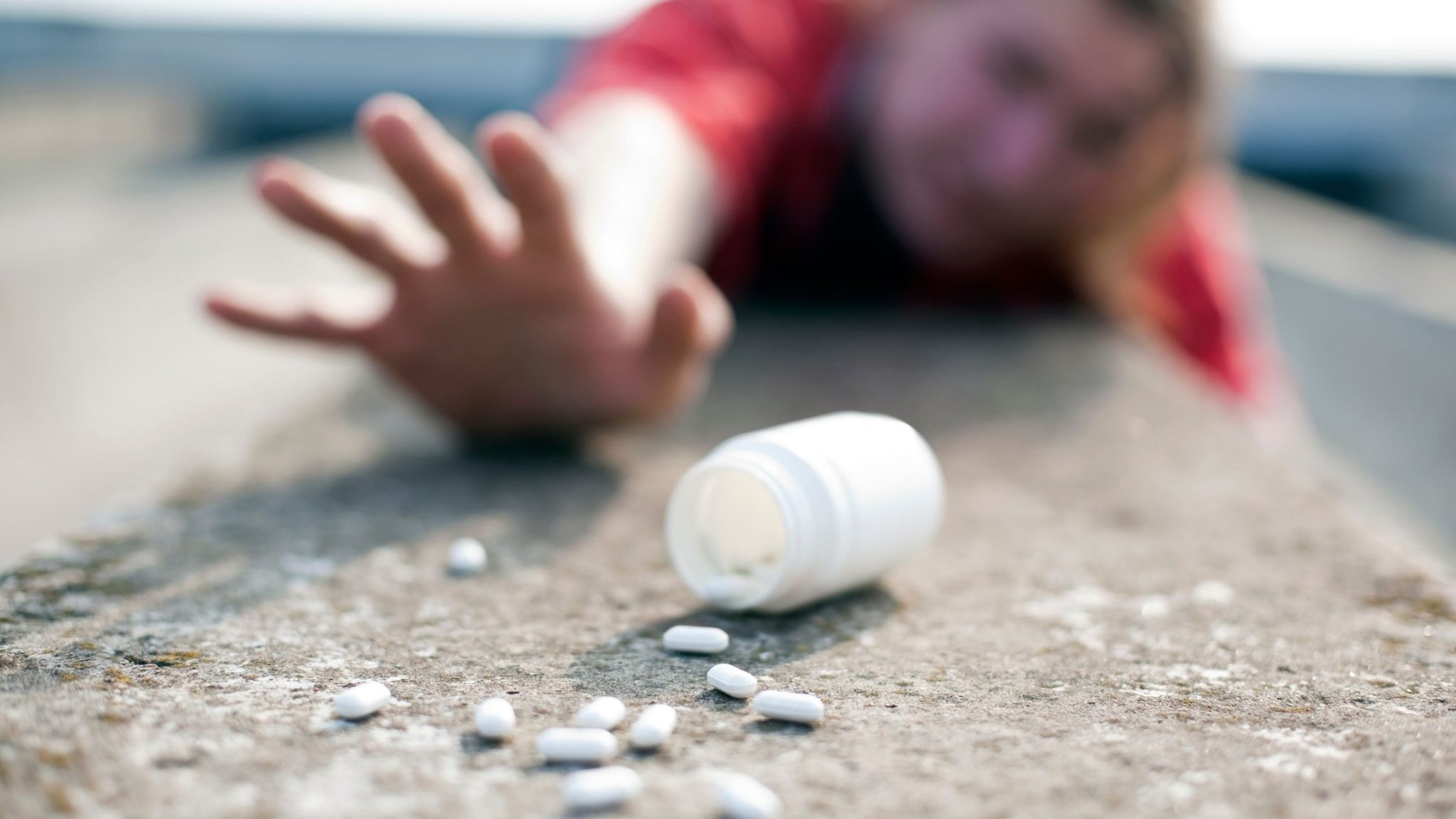 Reaching for pills to feel normal can indicate an opioid dependence